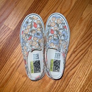 Floral slip on vans size 8